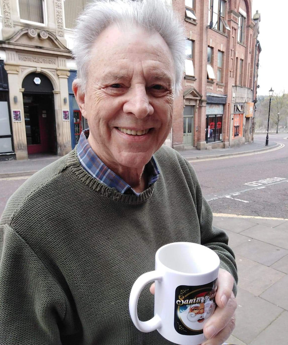 Philip Lowrie - Television actor - Santa Radio Mugshot