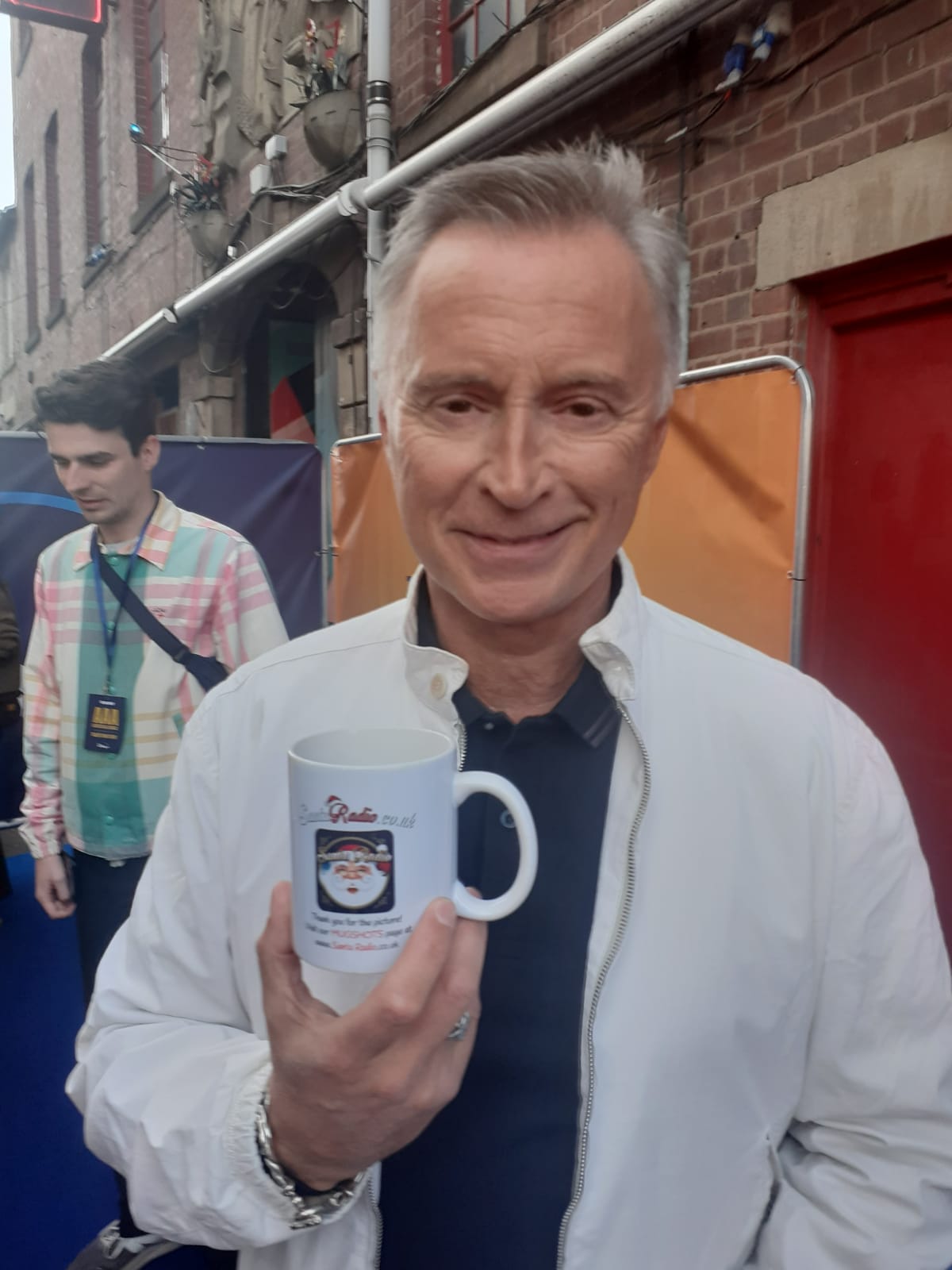 Robert Carlyle with Santa Radio mug